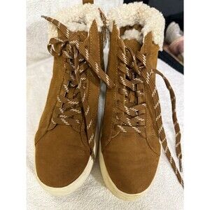 Women s Kaia High Top Faux Sheearling Sneakers with Memery Foam Insoles Size 9
